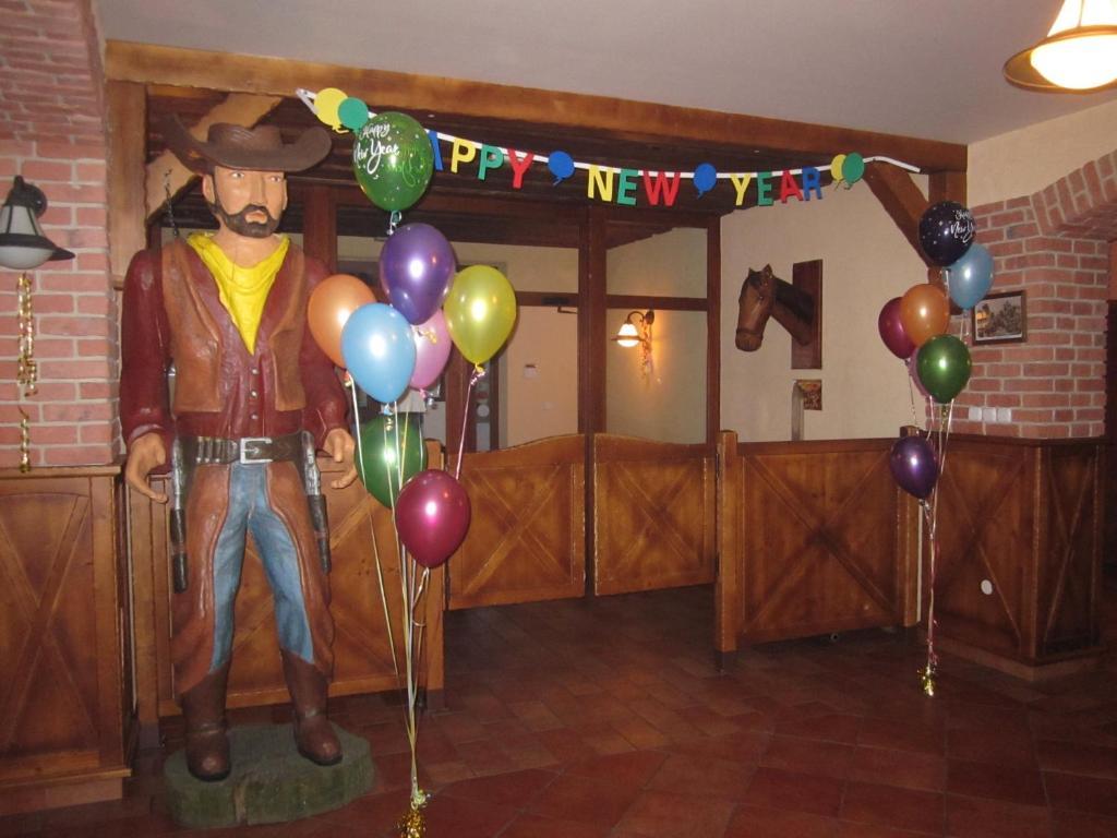 Country Saloon Belá Exterior foto